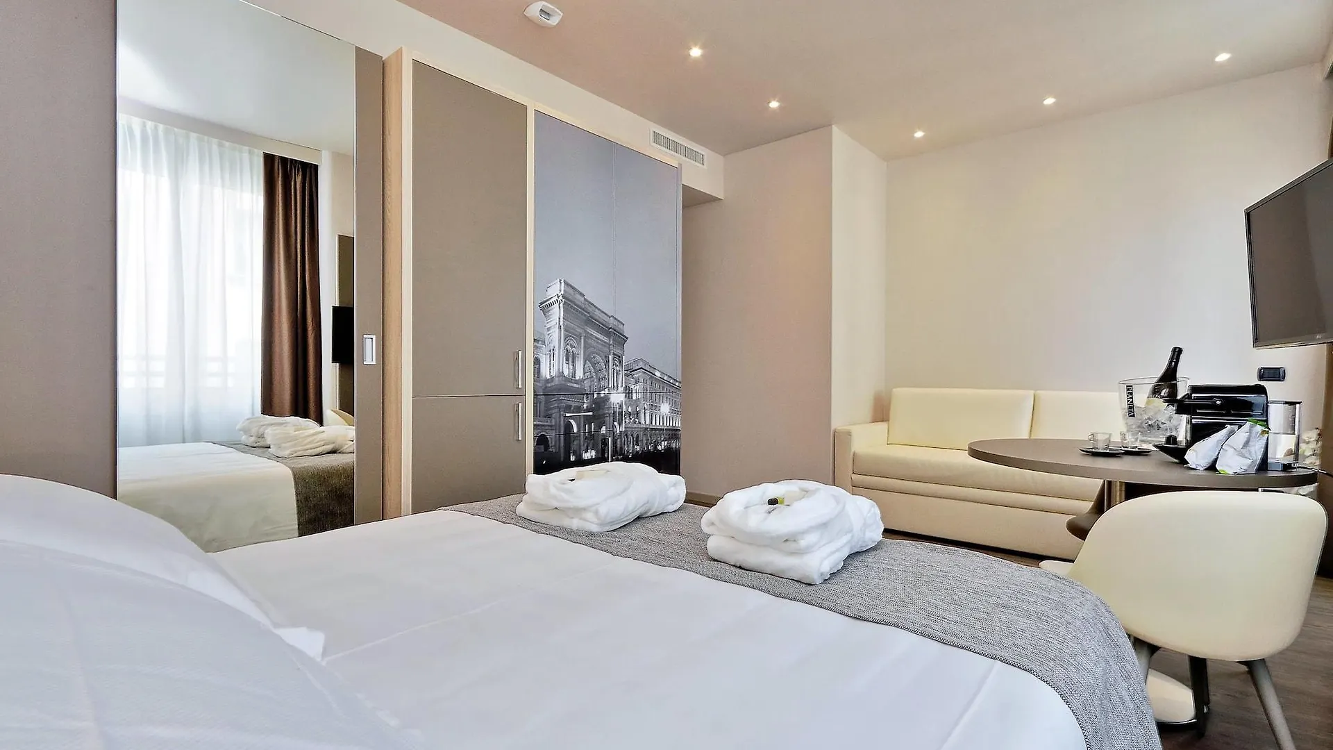Duomo Hotel&Apartments Milano 4*,