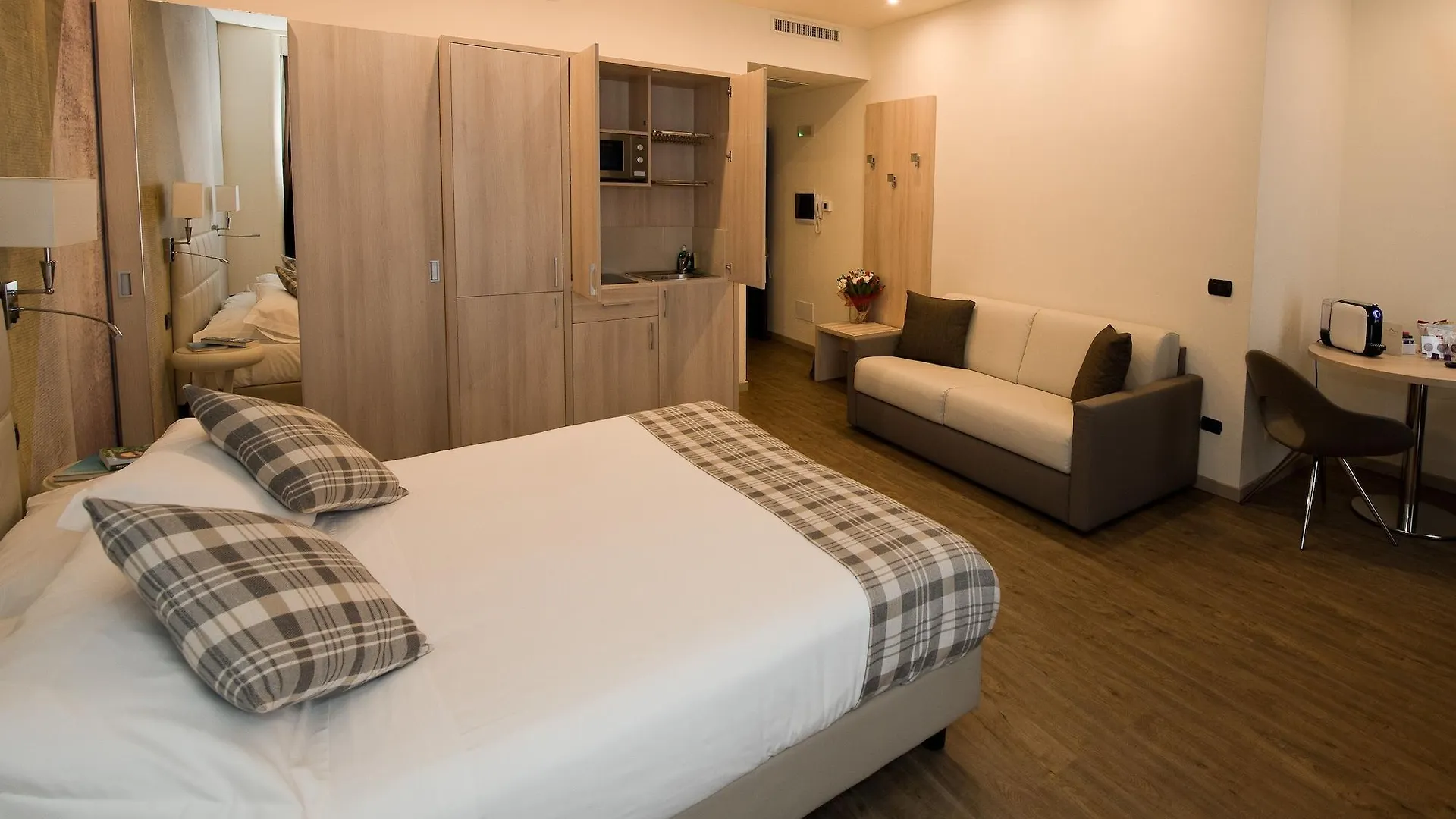 Duomo Hotel & Apartments Milán Itálie